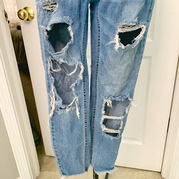 Cello Medium Wash Hi Rise Distressed  Raw Hem Stretch Skinny Cropped Jeans - Picture 5 of 13